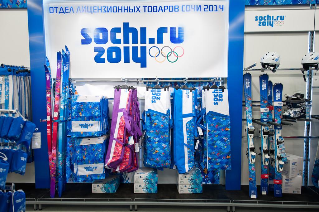销售为一体的体育用品与象征奥林匹克运动会在索契 2014